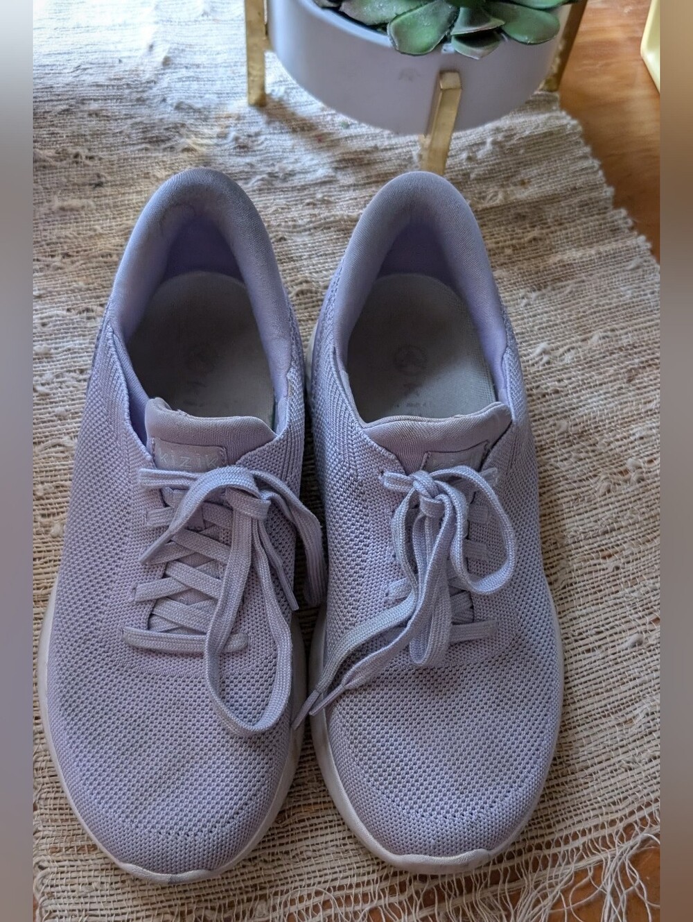 Kizik “Athens” sneakers women's size 8